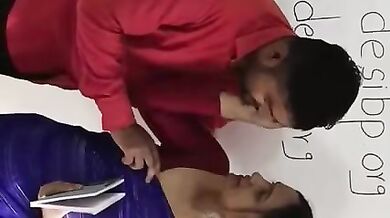 Aunty ki chudai video nokar ne khoob maza liya