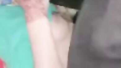 Mehndi par ghar aai guest larki ko choda. Pakistani xxx video