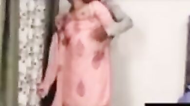 Big ass Pakistani aunty ki chudai porn clip