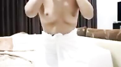 Beautiful Babe ka sexy shower ka nude mms