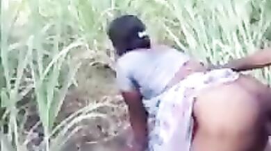 xxx Indian couple. Chacha ne aaj Chachi ki choot bhosda bana di