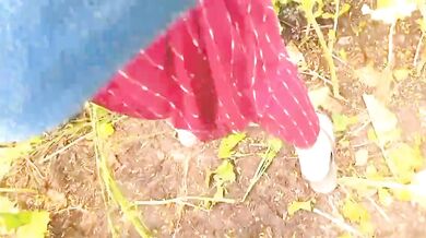 Village Girl ki open air chudai.Indian porn video