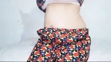 Pakistani housewife ki gaand aor choot chodi. xxx video