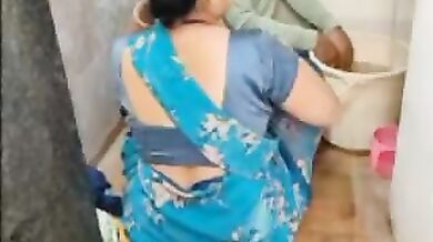 Bathroom me wife ko Ghodi bana kar choda. Indian porn video