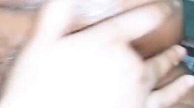 Hot bhabhi ne oil laga k fingering ki. sex video