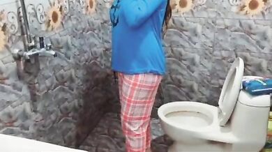 Big boobs sexy gaand Pakistani aunty shower clip