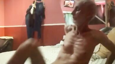 Gando Baba ki gaand me wife ne dildo dala