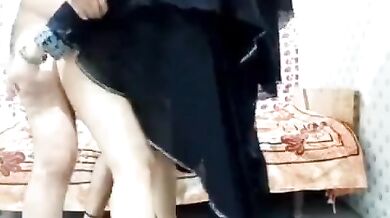 Baji ki friend Nazi Aunty ko choda sex video