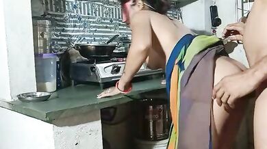 Stepsister ki choot me lund khali kiya porn video