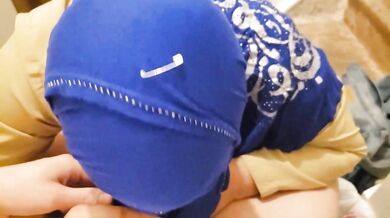 Husband ke big dick ko blowjob lagai