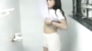 Big boobs young girl ki bathroom me mature mard se chudai ki xxx video