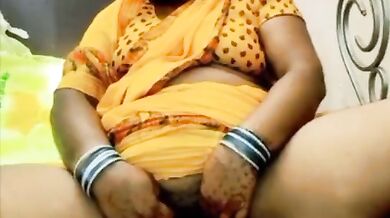 Big boobs Desi Aunty ki neighbor boy se chudai ki Indian porn video