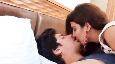 Newly married hot couple ka foreplay Nude MMS enjoy kare.