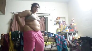 BBW sexy Aunty ki dress change karte hue hot porn video