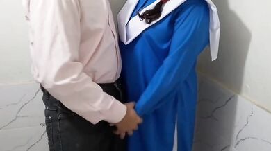 Hot Teacher aur student ki bathrrom me chudai ki porn video