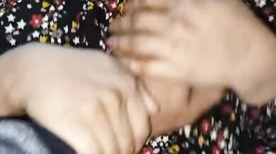 Shadi shuda Stepsister ke big boobs dabane ki porn video
