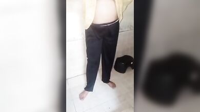 Desi Aunty bath lete hue masturbation karne ki sex video