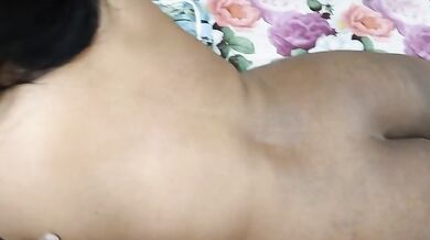 Desi mature Bhabhi ki nude jawani lover ne porn video banai