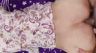 Karachi ki Bhabhi ki bade lund se ghodi chudai ki sex video