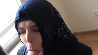 Muslim Randi Tourist ke big dick ko blowjob dene ki video