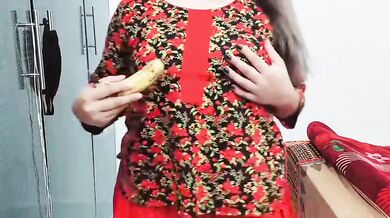Sexy Pakistan girl banana se lund ka kam lene ki hot video