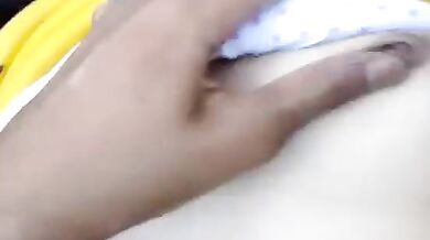 Hari ghans par hijabi Arfa ki dudhiya choot par girai malai