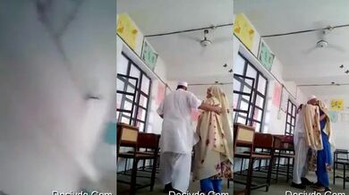 Pakistani school teachers ne kalas ke kamre mein ki gandi harkate