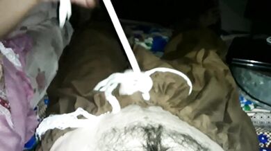 Shauhar ke shalwar ka nada kholkar biwi ne chuse lund aur aand