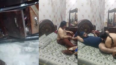 Nangi biwi hui shauhar se chudai karne ke liye utavali