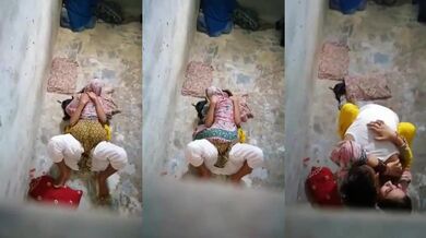 Pakistani devar bhabhi ko chudai karte hue chupke se dekha