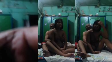 Abbu ne kiya apni nangi leti beti se romance