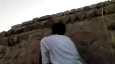 Pathan ne compound ke aad me chodi ganv ki ladki