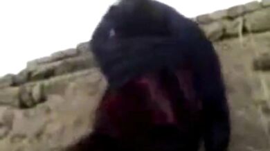 Pathan ne compound ke aad me chodi ganv ki ladki