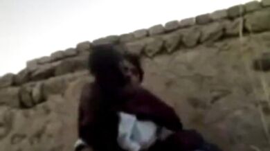 Pathan ne compound ke aad me chodi ganv ki ladki