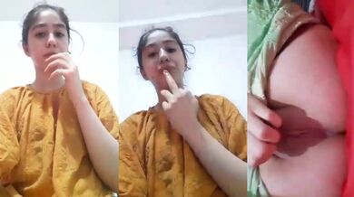 Fuddi mein ungli karke maza leti khoobsurat Karachi girl