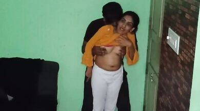 Chhinaal bhabhi ki ghodi bana kar chudai wali Paki XXX Video