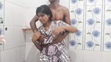 Ghodi bana kar Paki girl ki chudai wali Muslim Porn Video