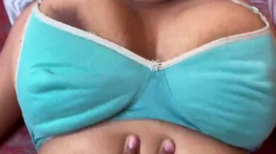 Chubby Pakistani aunty ki chudai wala homemade Sex Clip
